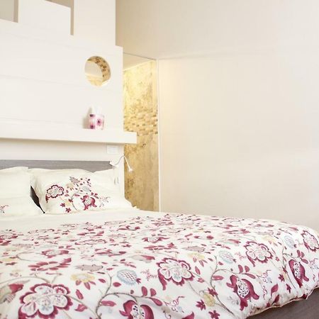 Art Apartment Porta A Prato ฟลอเรนซ์ ภายนอก รูปภาพ