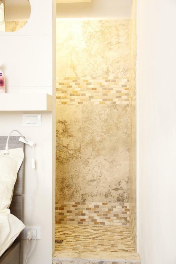 Art Apartment Porta A Prato ฟลอเรนซ์ ภายนอก รูปภาพ
