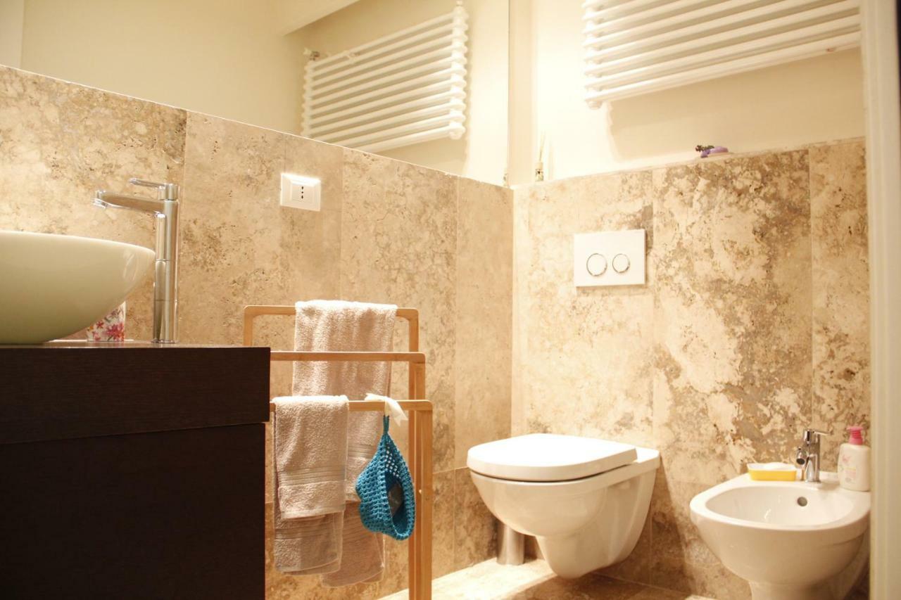 Art Apartment Porta A Prato ฟลอเรนซ์ ภายนอก รูปภาพ