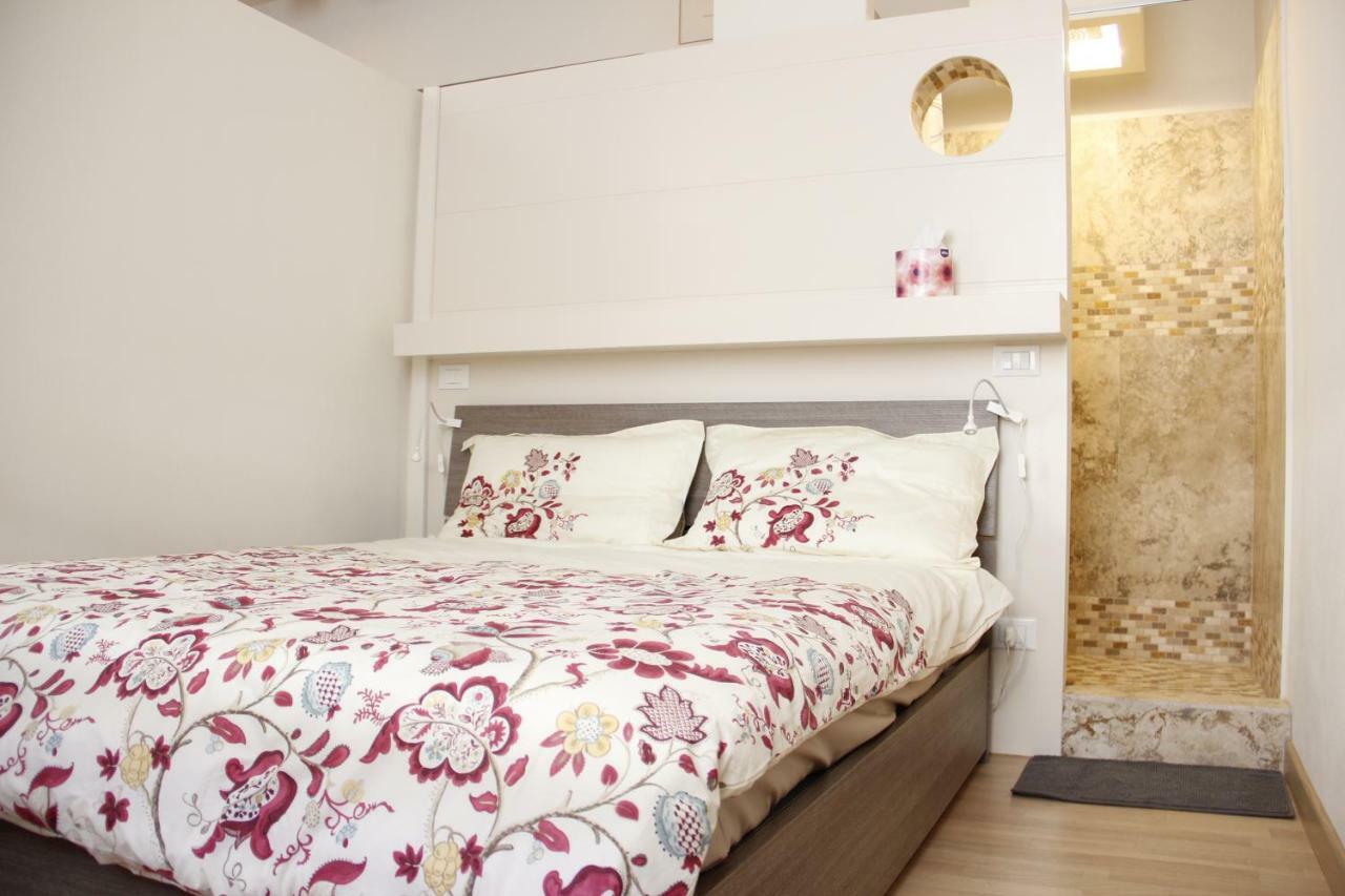 Art Apartment Porta A Prato ฟลอเรนซ์ ภายนอก รูปภาพ
