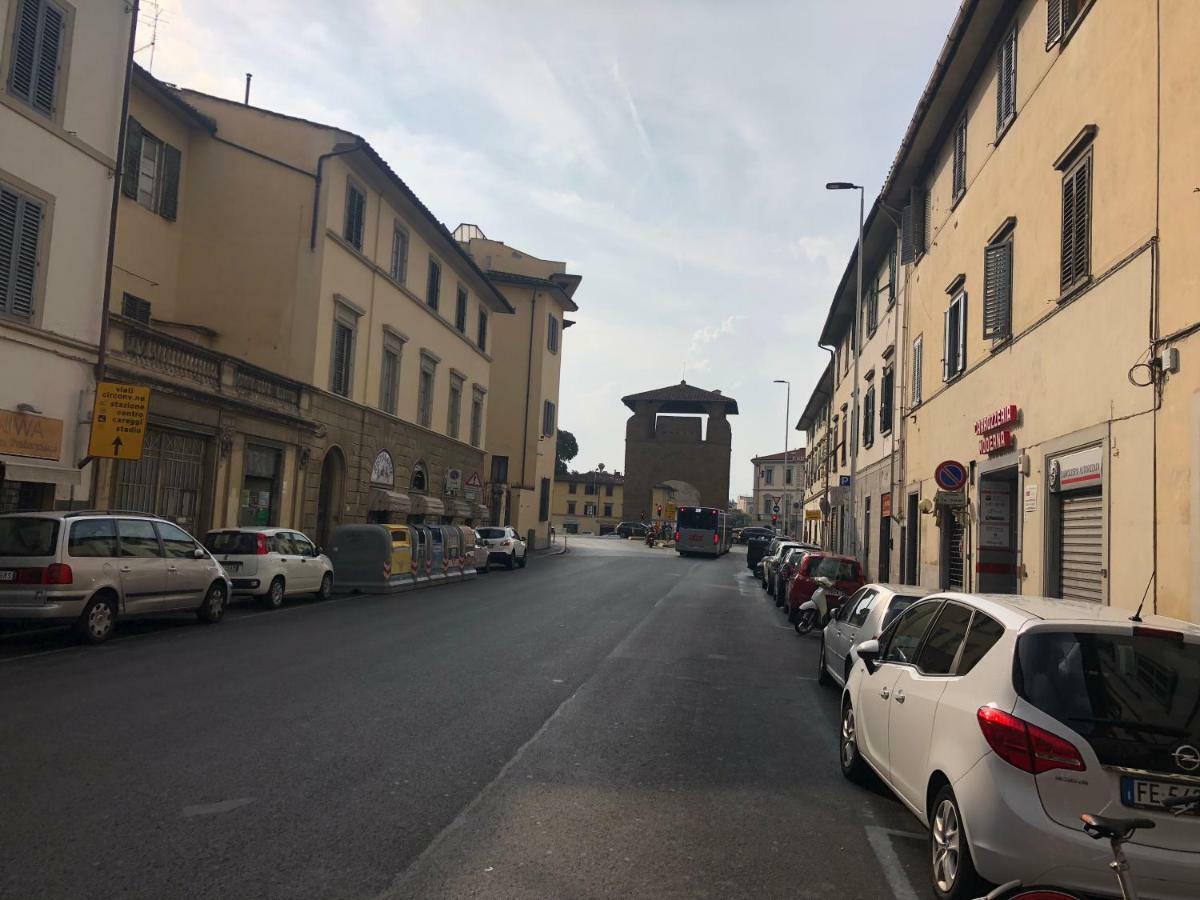 Art Apartment Porta A Prato ฟลอเรนซ์ ภายนอก รูปภาพ